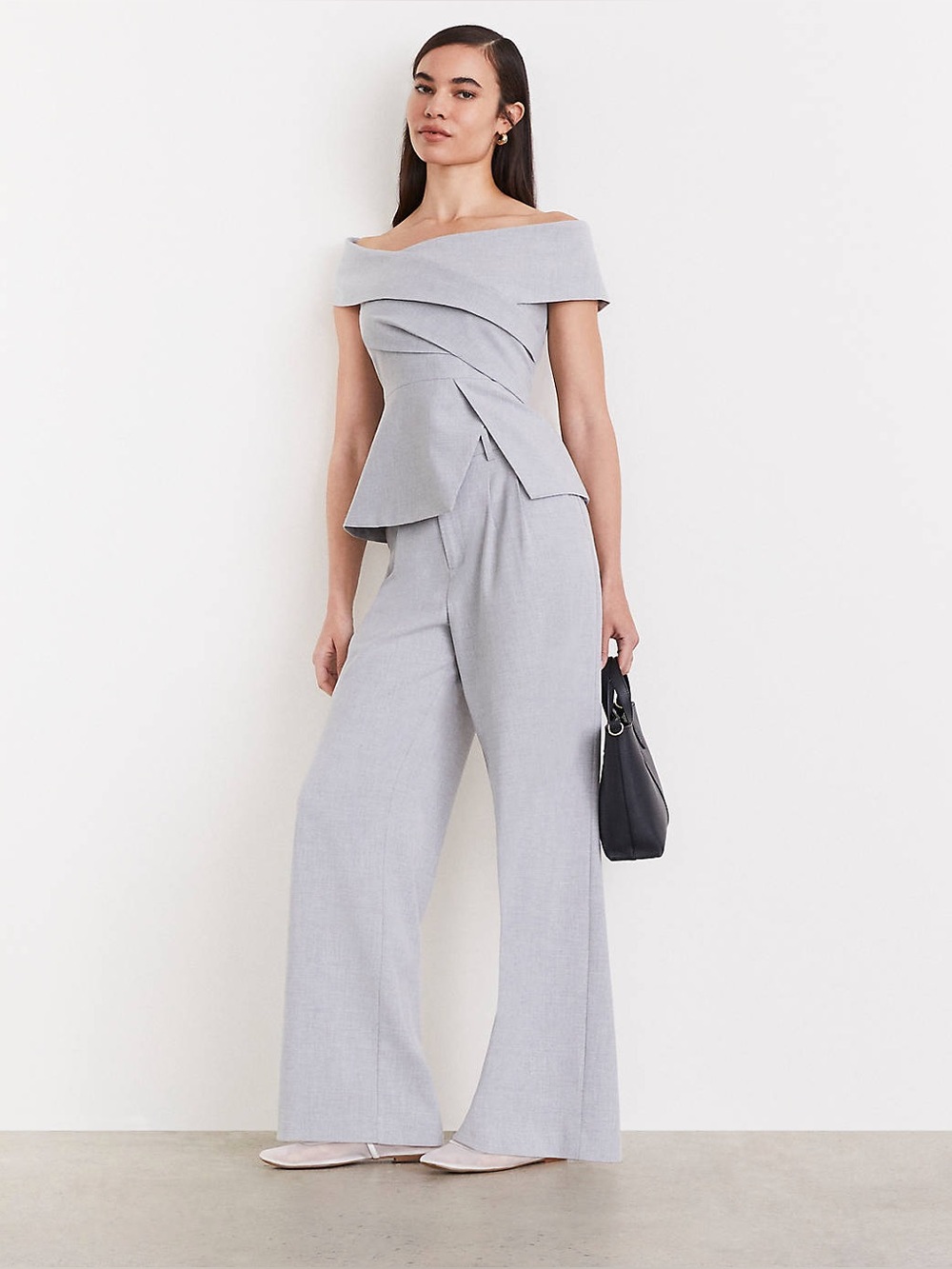 LOFT Versa Seasonless Stretch Asymmetrical Off The Shoulder Top 10
